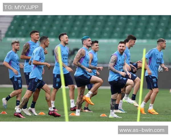 梅西周一回归阿根廷训练首发位置仍待确认与帕斯搭档悬念重重